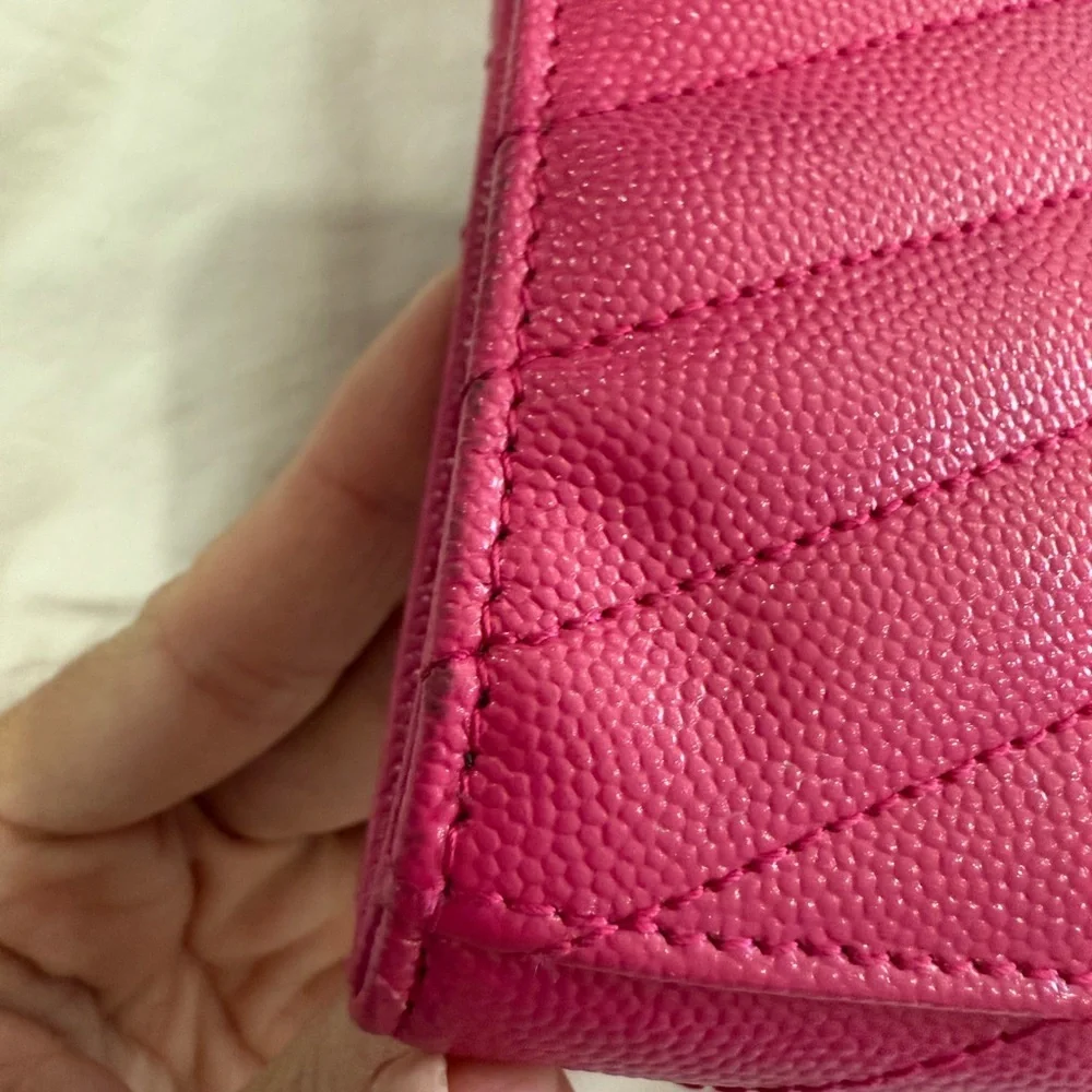 SAINT LAURENT
Grain De Poudre Matelasse Chevron Monogram Envelope Clutch - Picture 10 of 16